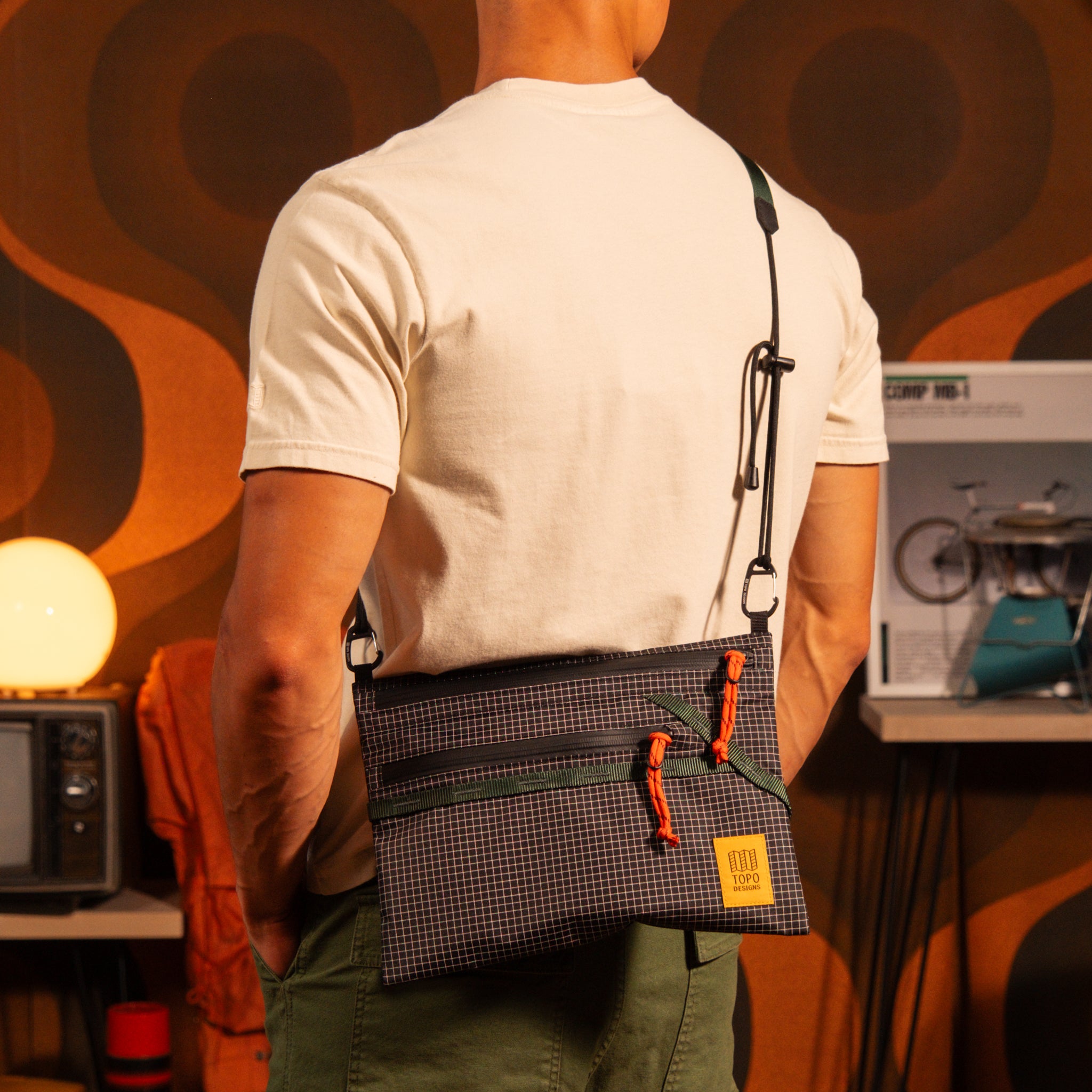 Mountain Accessory Shoulder Bag 1L
