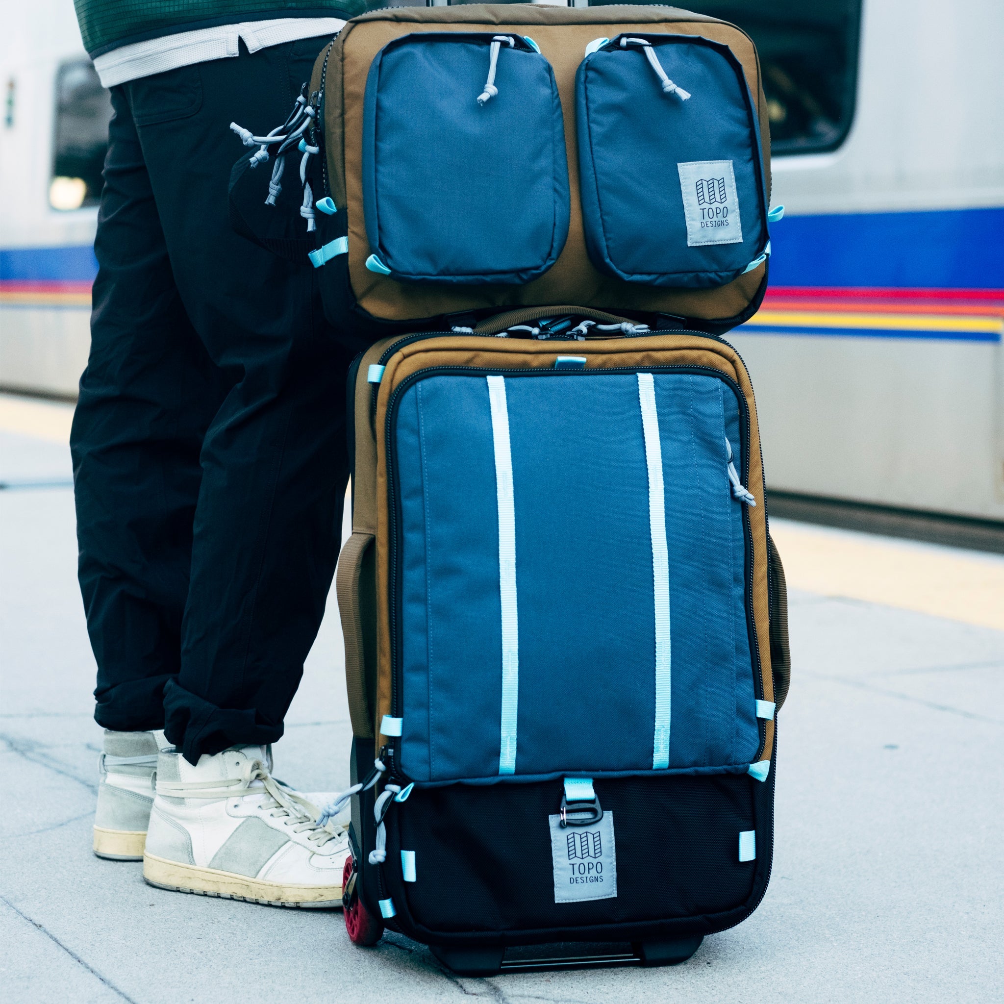 Global Travel Bag Roller 44L Black Black | Topo Designs EU
