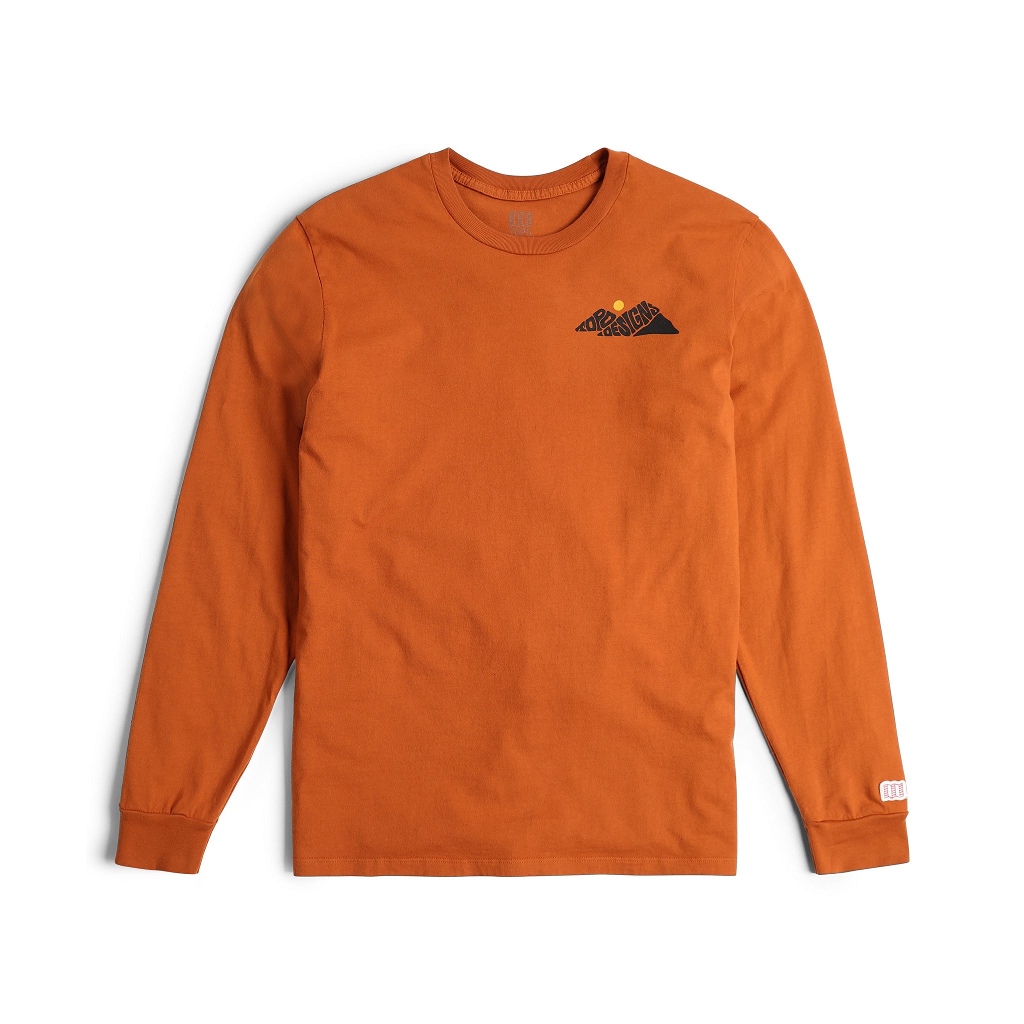 Rugged Peaks Langarm-Grafik-Tee in "Lehm"