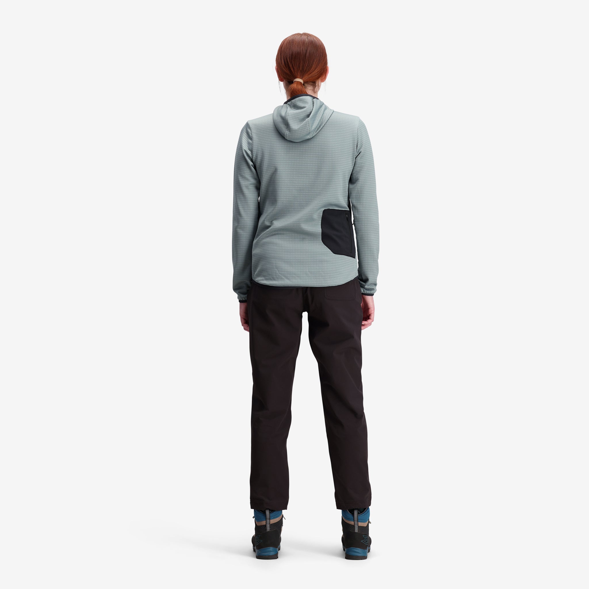 Gesamtansicht des Global Midlayer Hoodie in "Schieferblau".