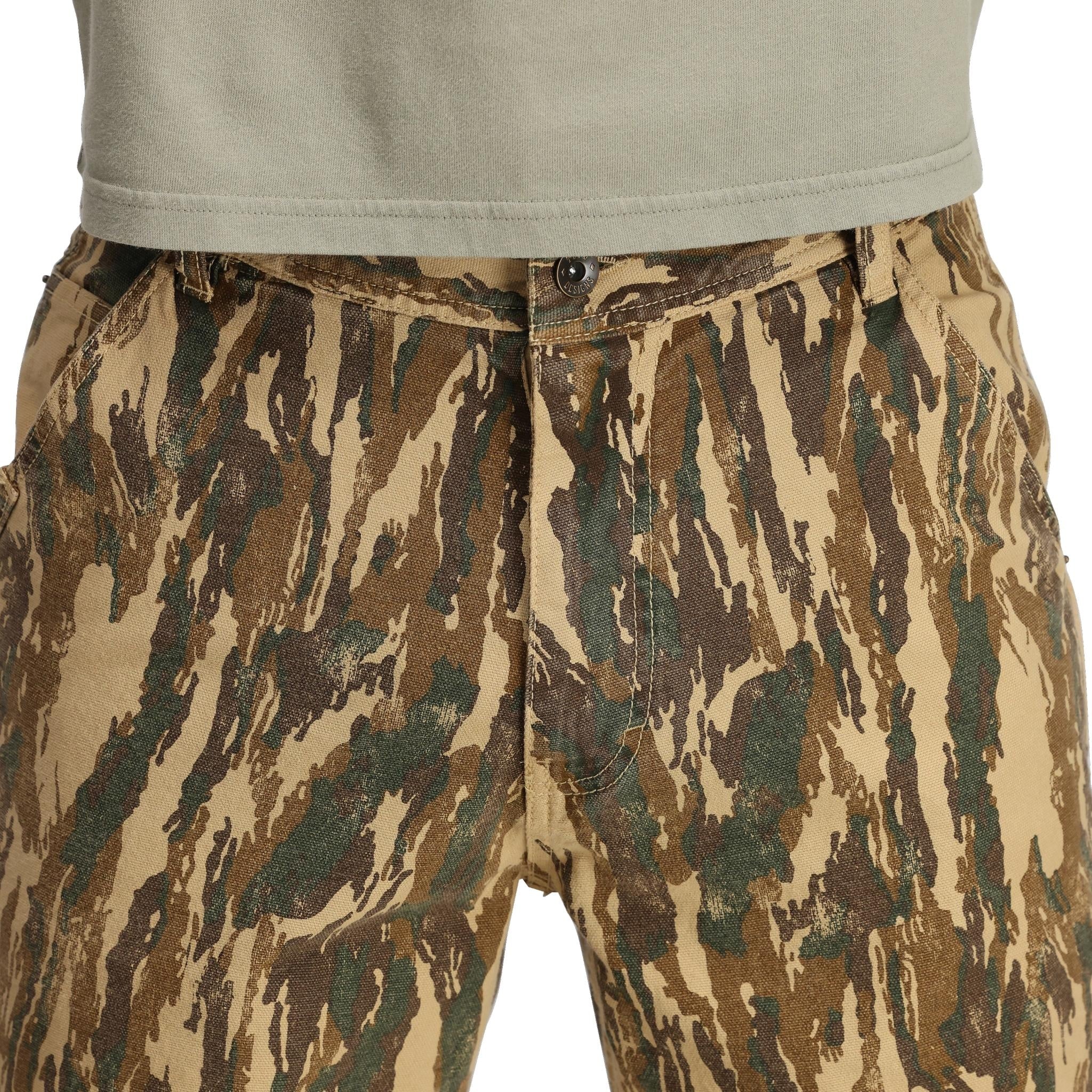 Detailaufnahme der Topo Designs Dirt Utility Hose - Herren  inDirt Camo Print"