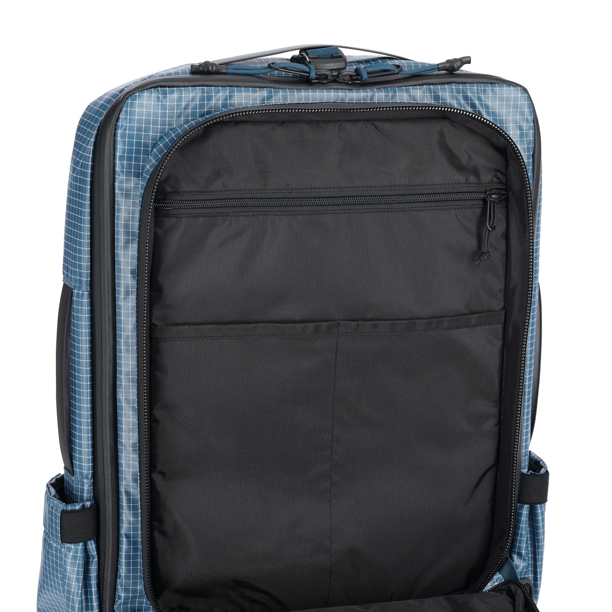 Detailaufnahme der Topo Designs Apex Reisetasche 30L in "Pond Blue"