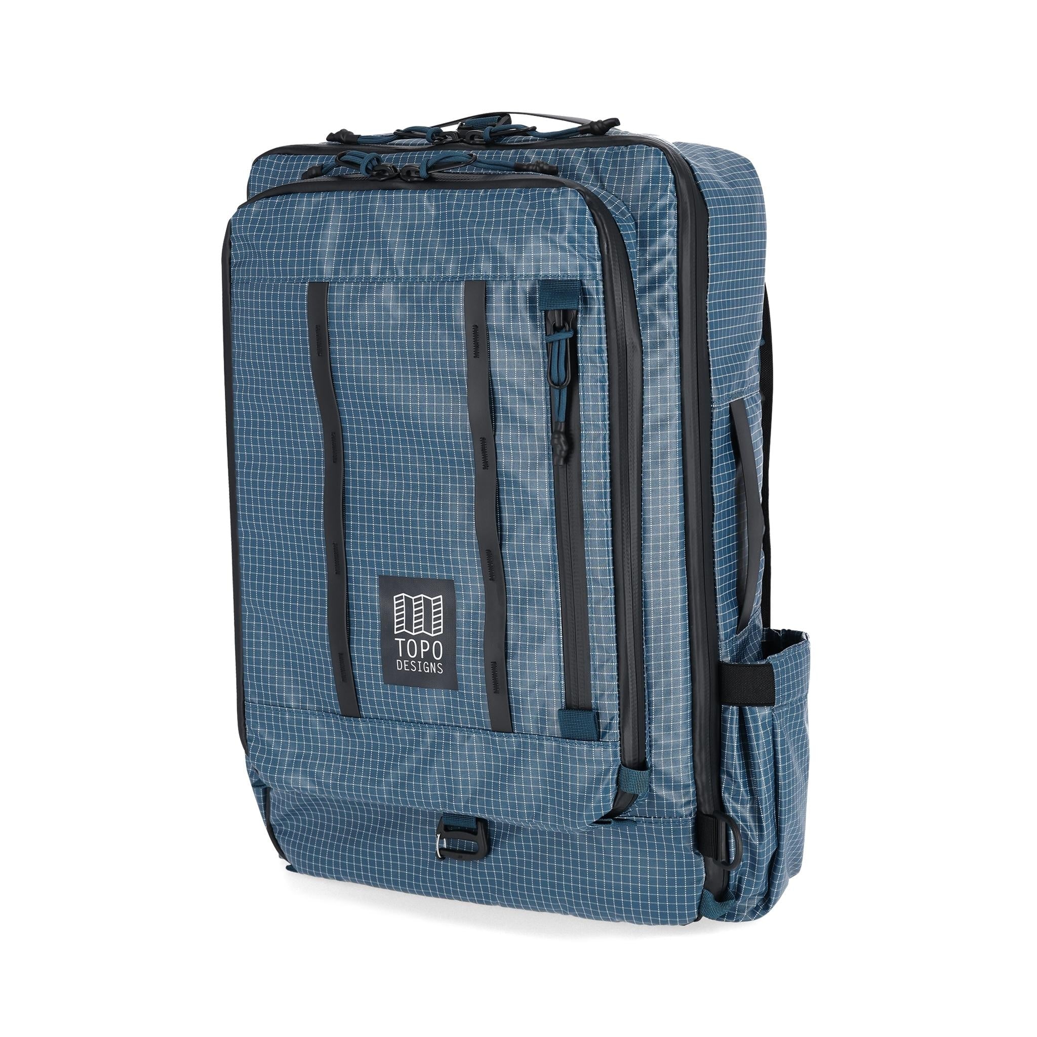 Vorderansicht der Topo Designs Apex Reisetasche 30L in "Pond Blue"