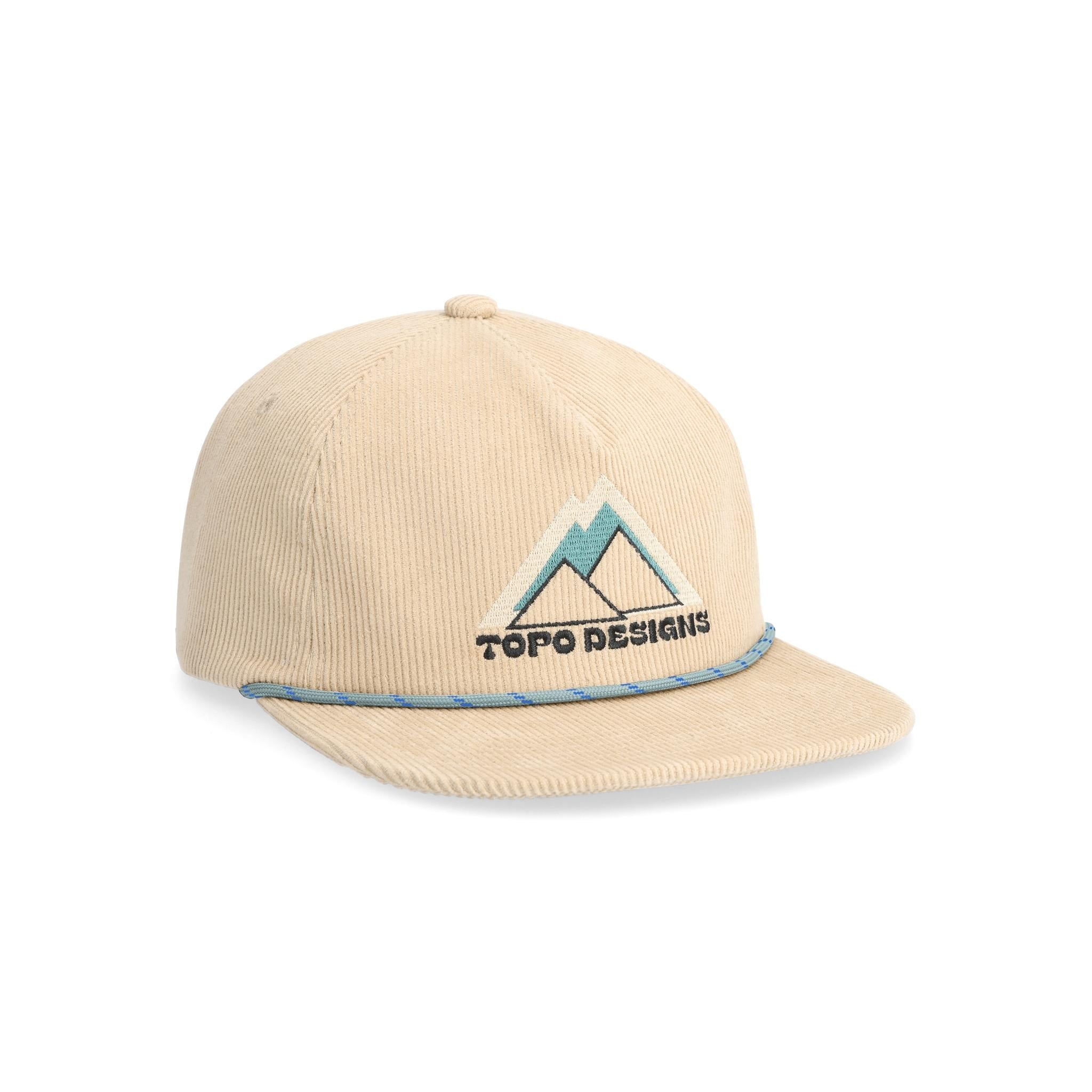 Vorderansicht des Topo Designs Cord Trucker Hut - Peak Shadow in "Tan"