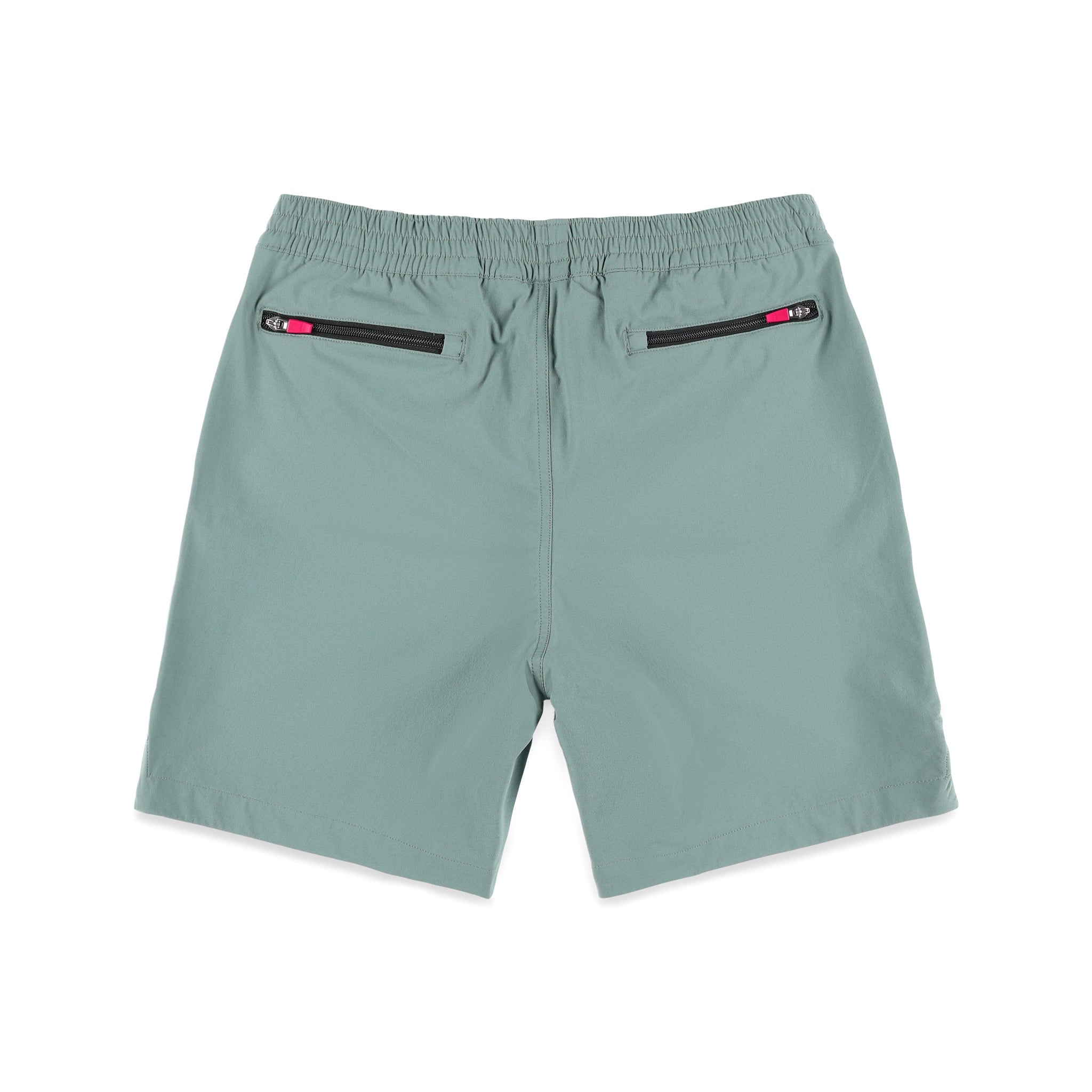 Reißverschlusstaschen auf der Rückseite der Topo Designs Herren Global Lightweight Quick Dry Travel Shorts in "Slate" Blau.