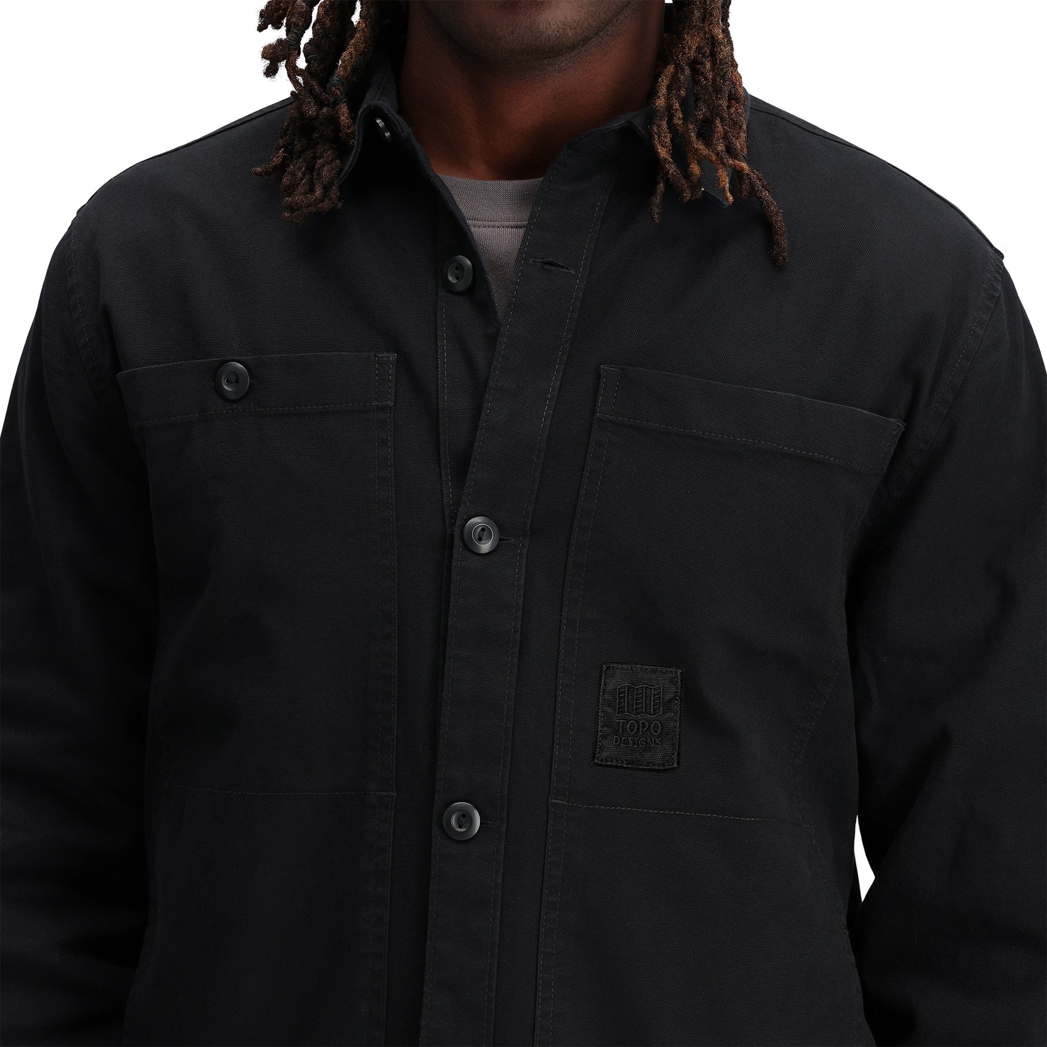 Detailaufnahme von Topo Designs Herren Dirt Shirt Jacket 100% Bio-Baumwolle in "Black".