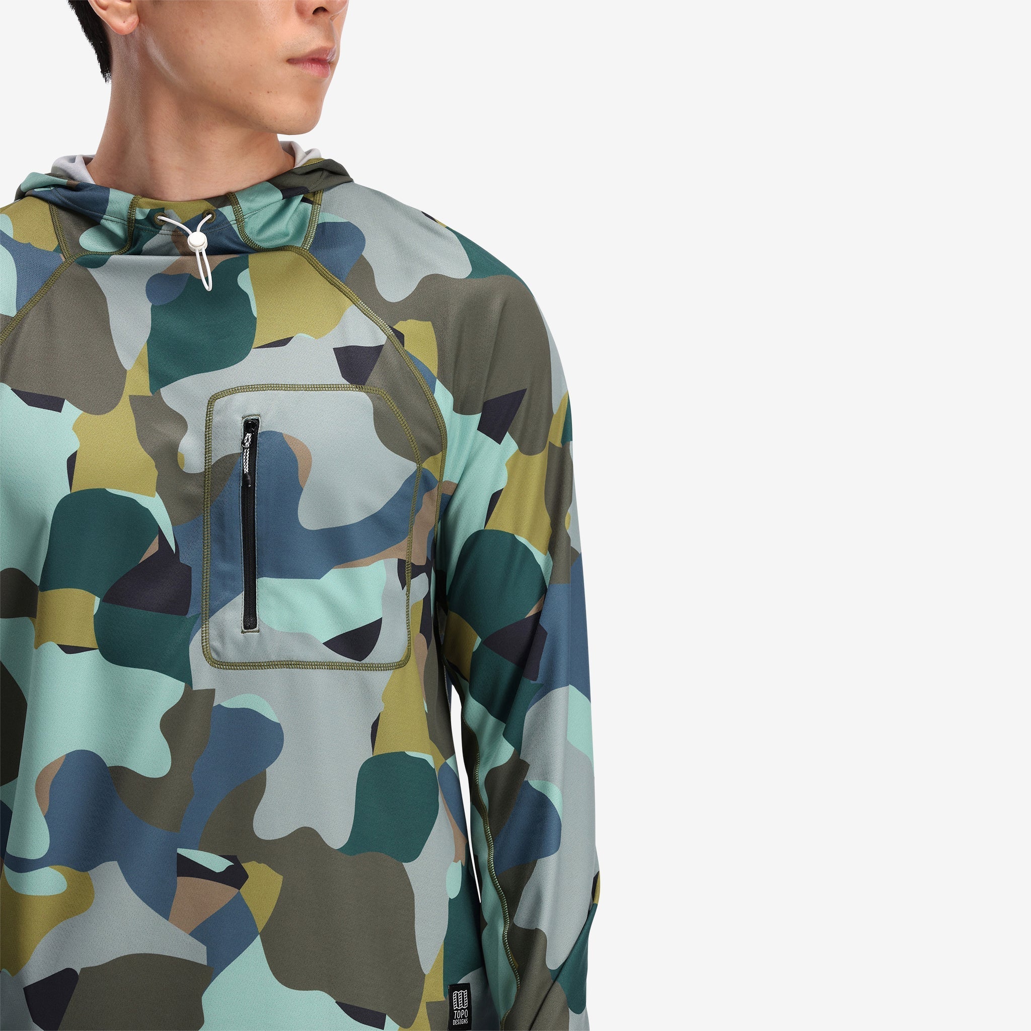 Allgemeines zu dem Topo Designs Herren River Hoodie 30+ UPF moisture wicking quick dry top in "Green Camo" grün.