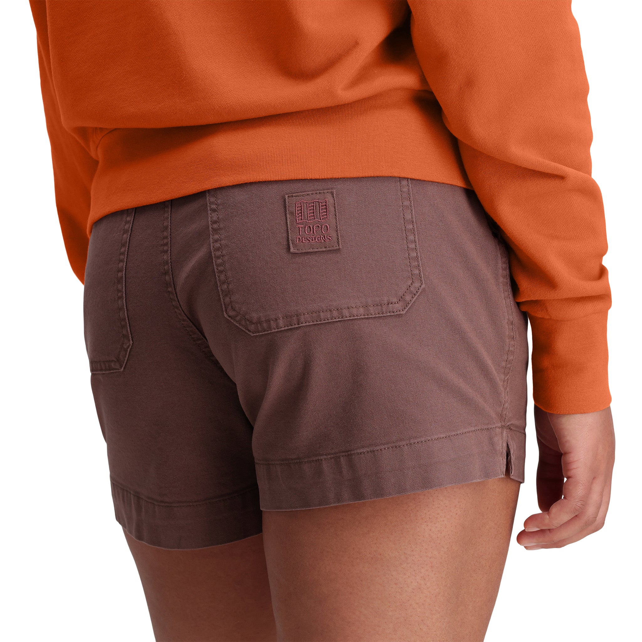 Detailaufnahme der Topo Designs Damen Dirt Shorts in "Peppercorn".