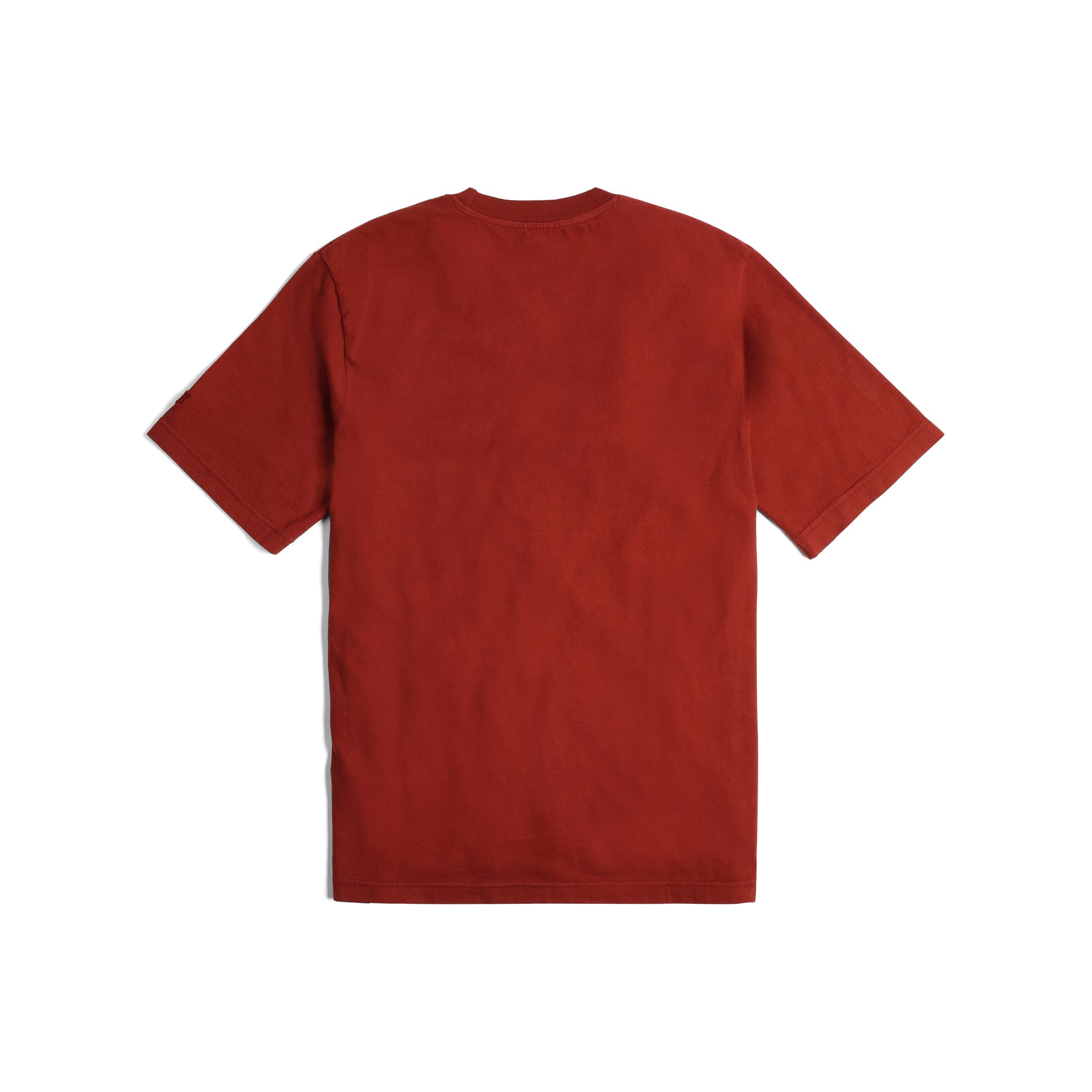 Rückansicht des Topo Designs Dirt Pocket Tee - Herren in "Fire Brick"