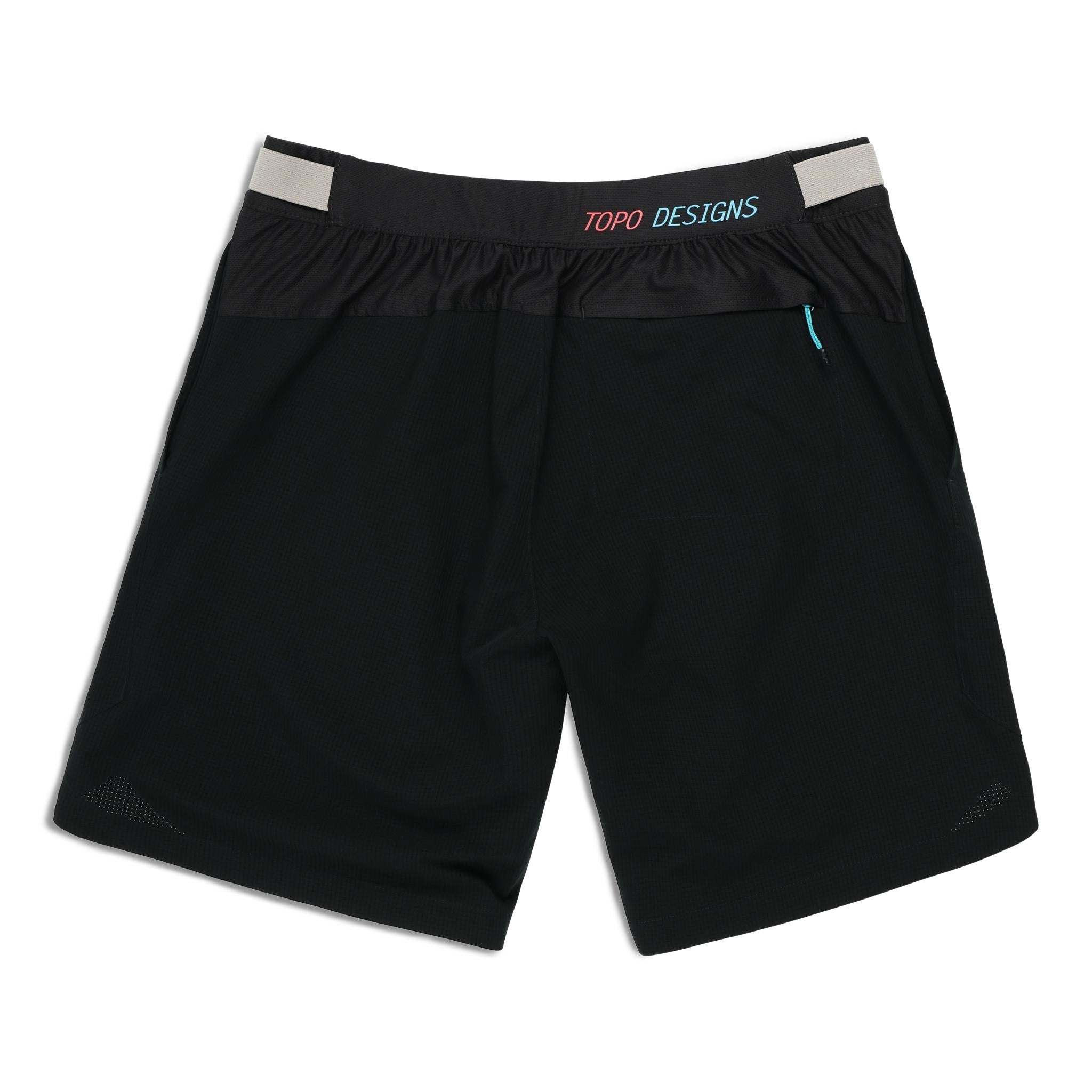 Rückansicht der Topo Designs Global Trek Shorts 7" - Herren in "Black"