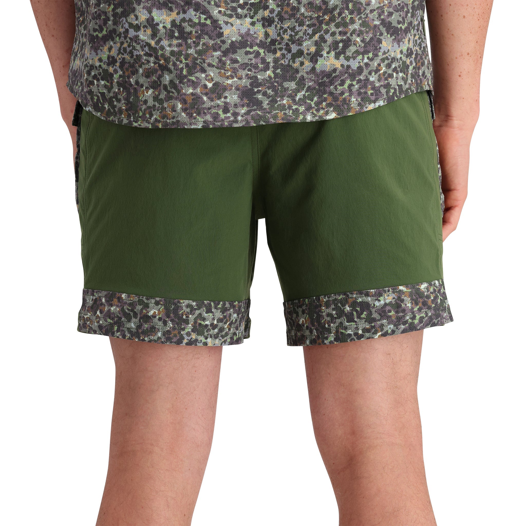 Detailaufnahme der Topo Designs Retro River Shorts - Herren in "Olive / Meteor"