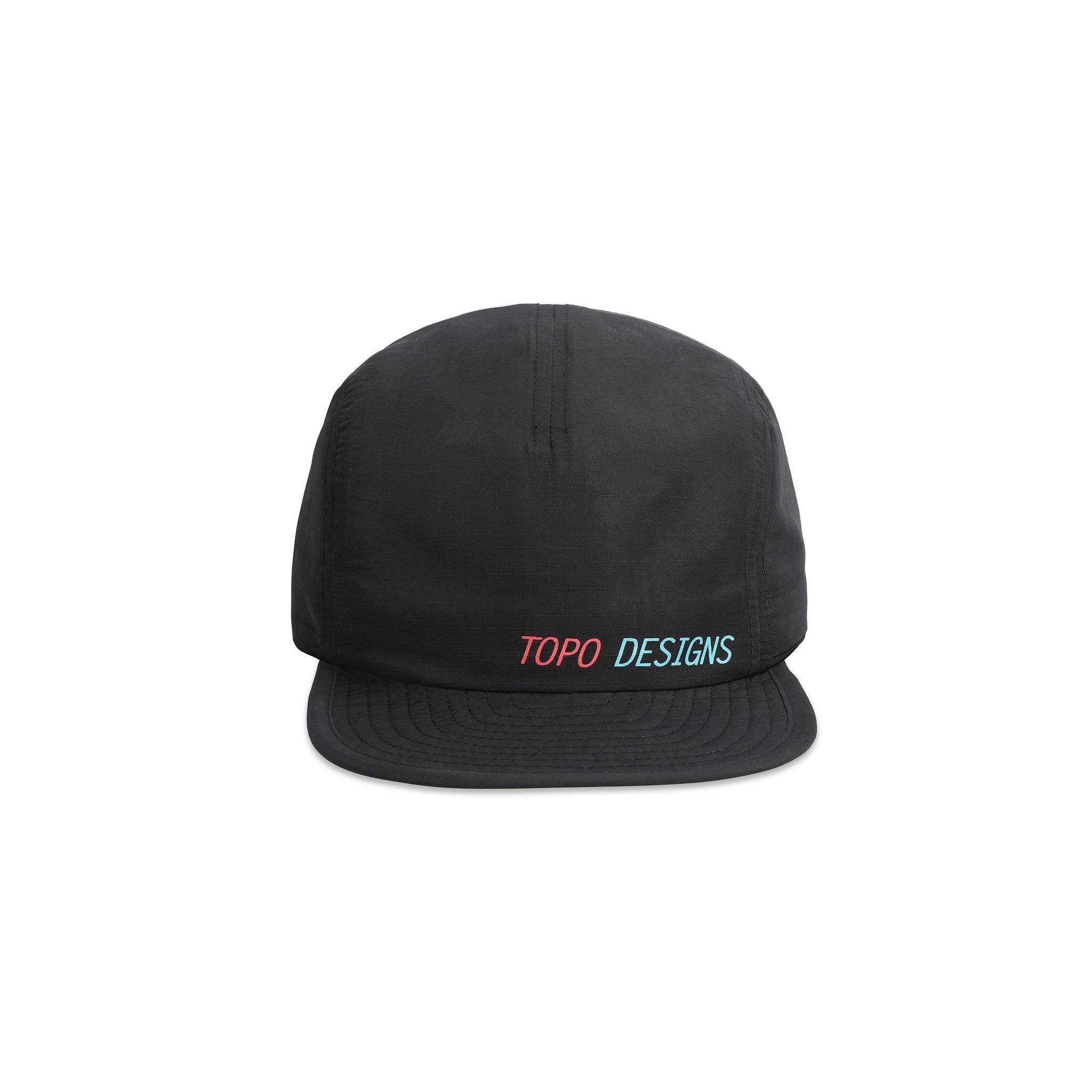 Vorderansicht des Topo Designs Global Packable Hat in "Black"