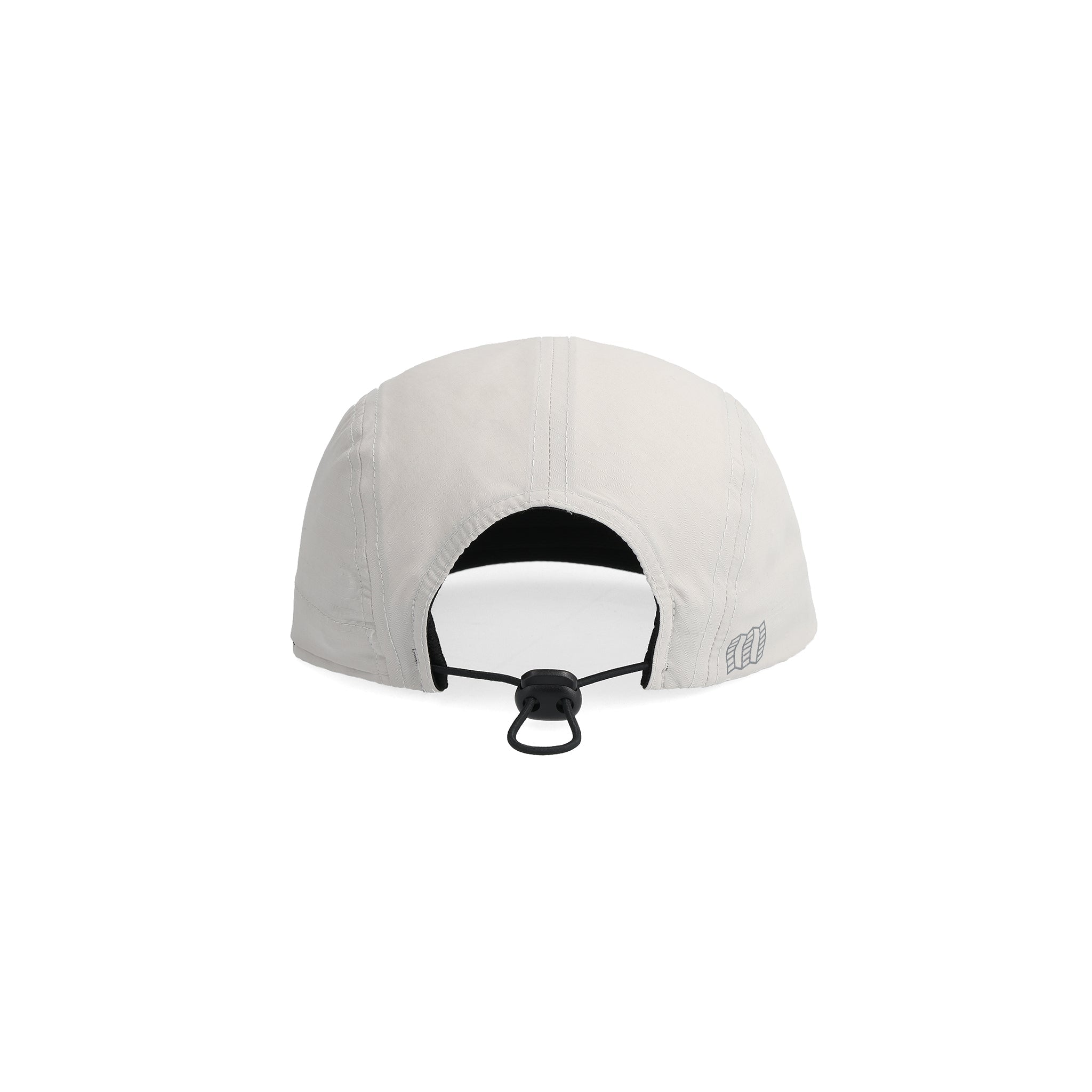 Rückansicht des Topo Designs Global Packable Hat in "Light Gray"