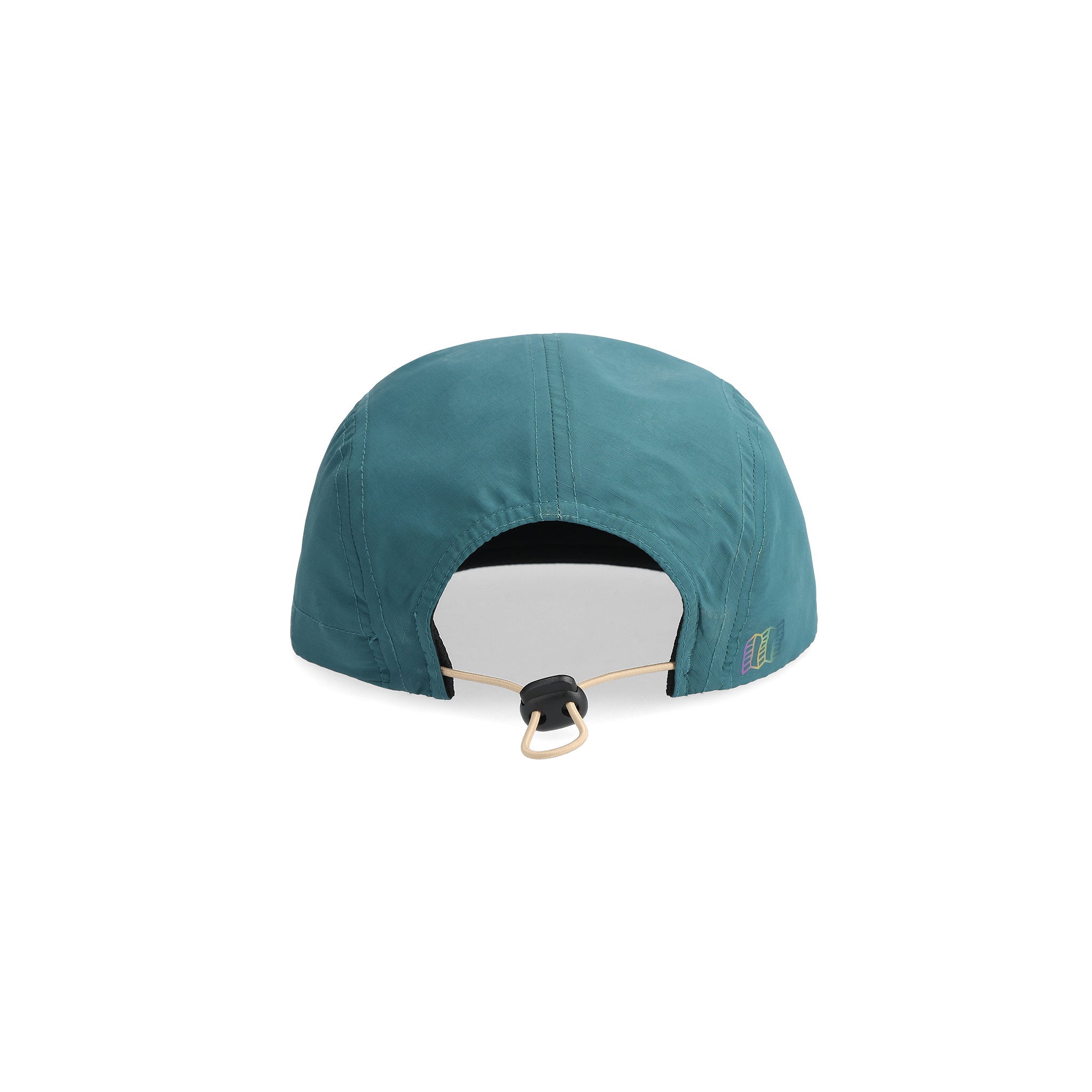 Rückansicht des Topo Designs Global Packable Hat in "Pond Blue"