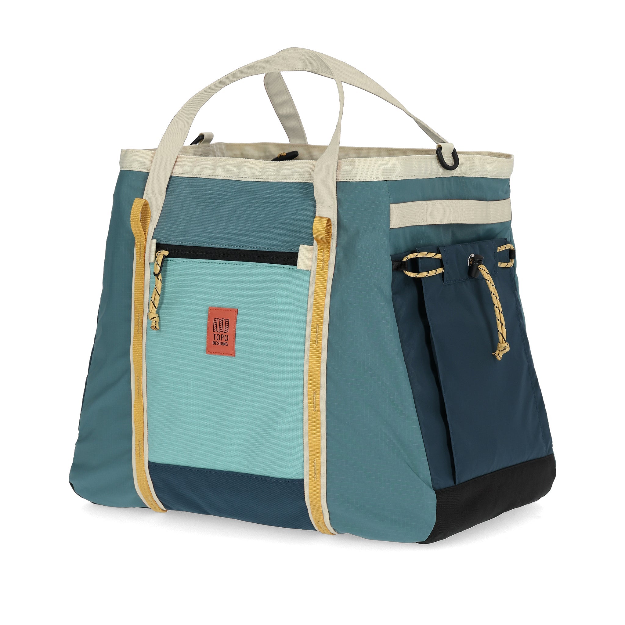 Frontansicht des Topo Designs Mountain Pack 28L in "Geode Green / Sea Pine"