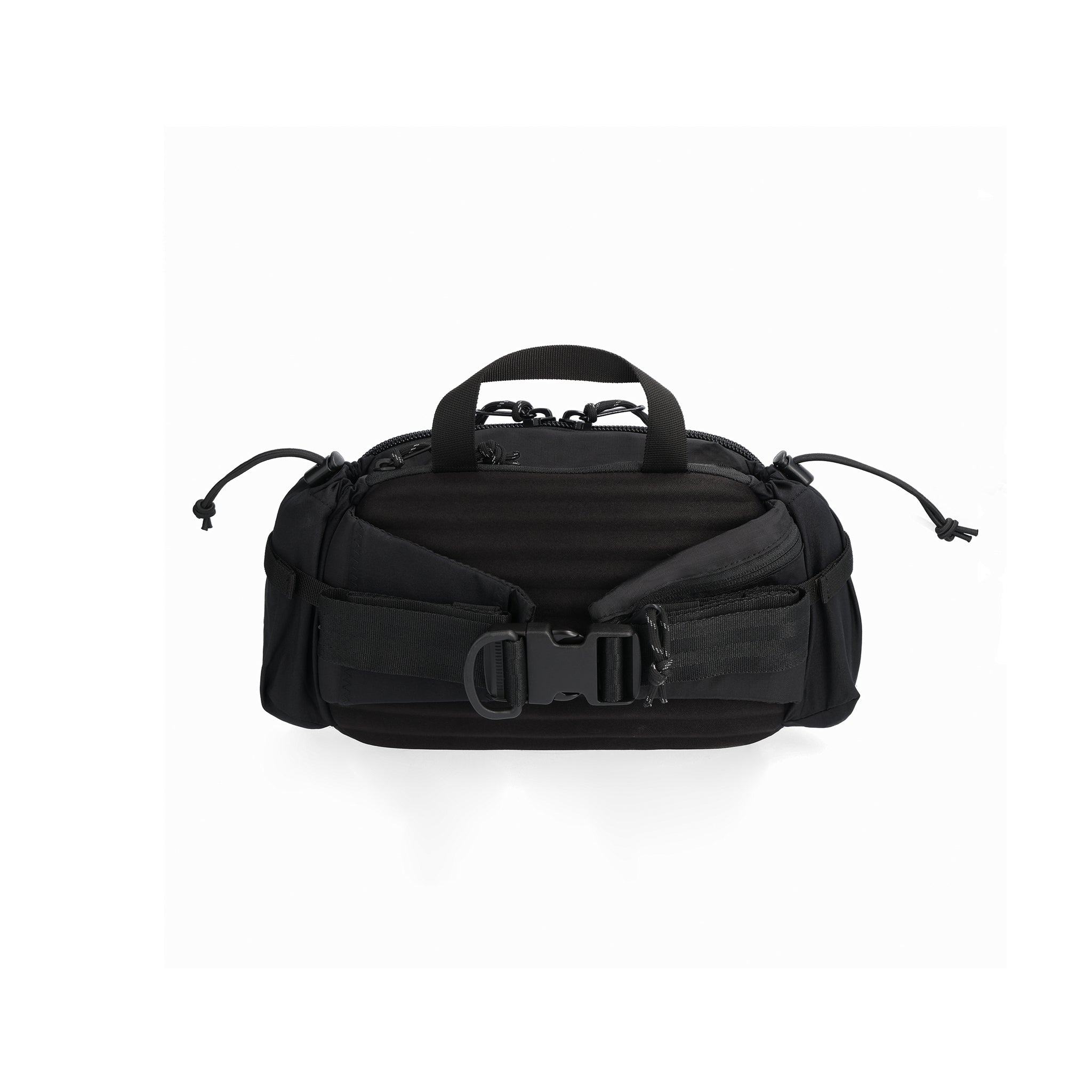 Rückansicht des Topo Designs Mountain Hydro Hip Pack in "Black"