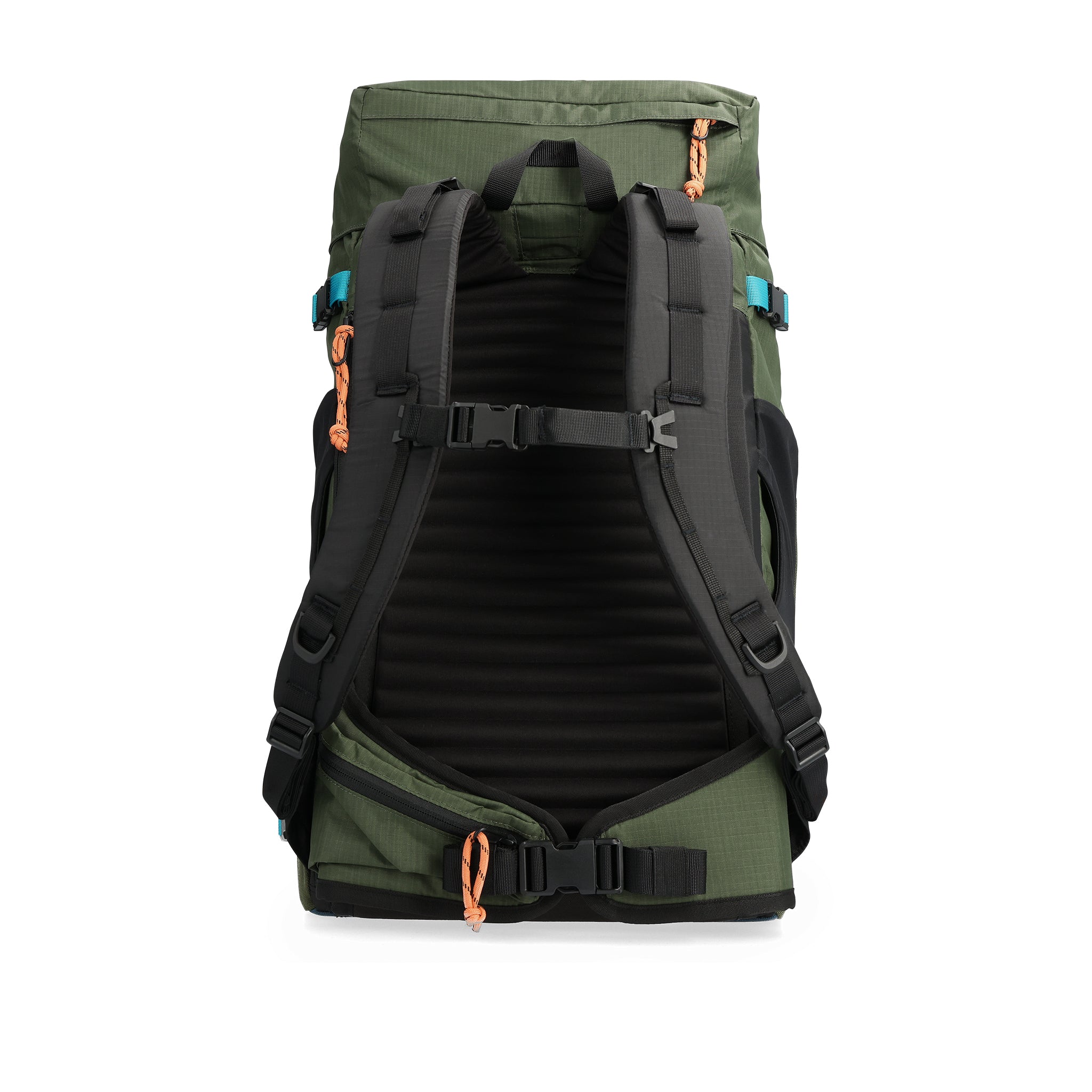 Rückansicht des Topo Designs Mountain Pack 28L in "Olive / Hanf"