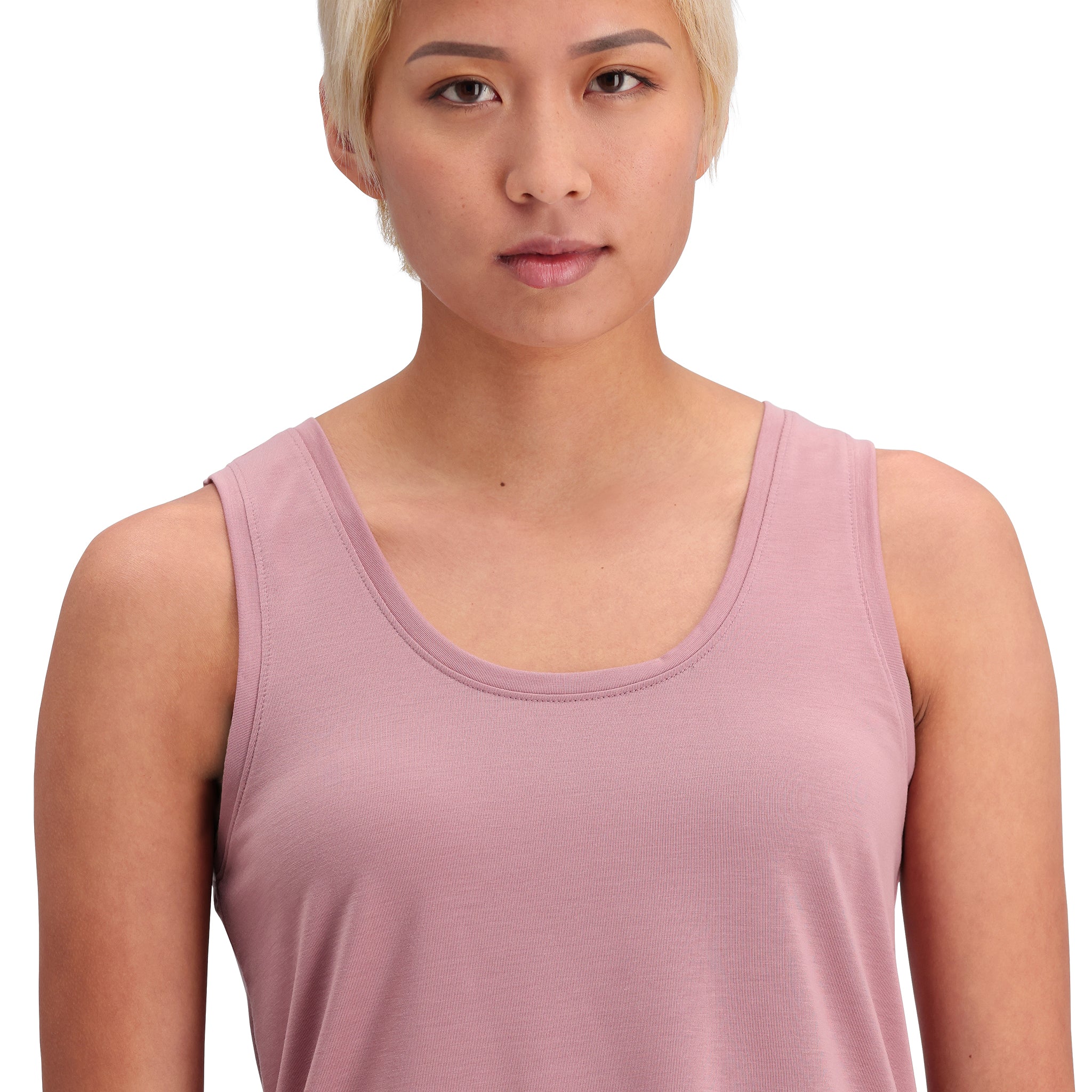 Detailaufnahme des Topo Designs Global Flip Reverse Tek Tank - Damen in "Rose"