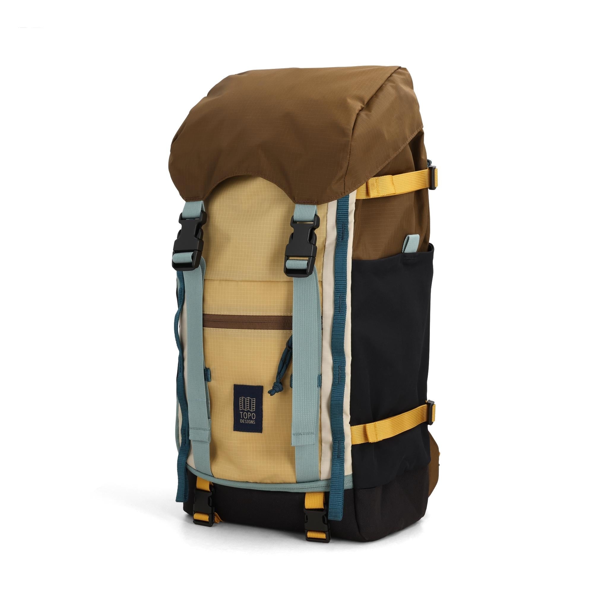 Frontansicht des Topo Designs Rover Trail Pack 22L in "Desert Palm / Sahara"