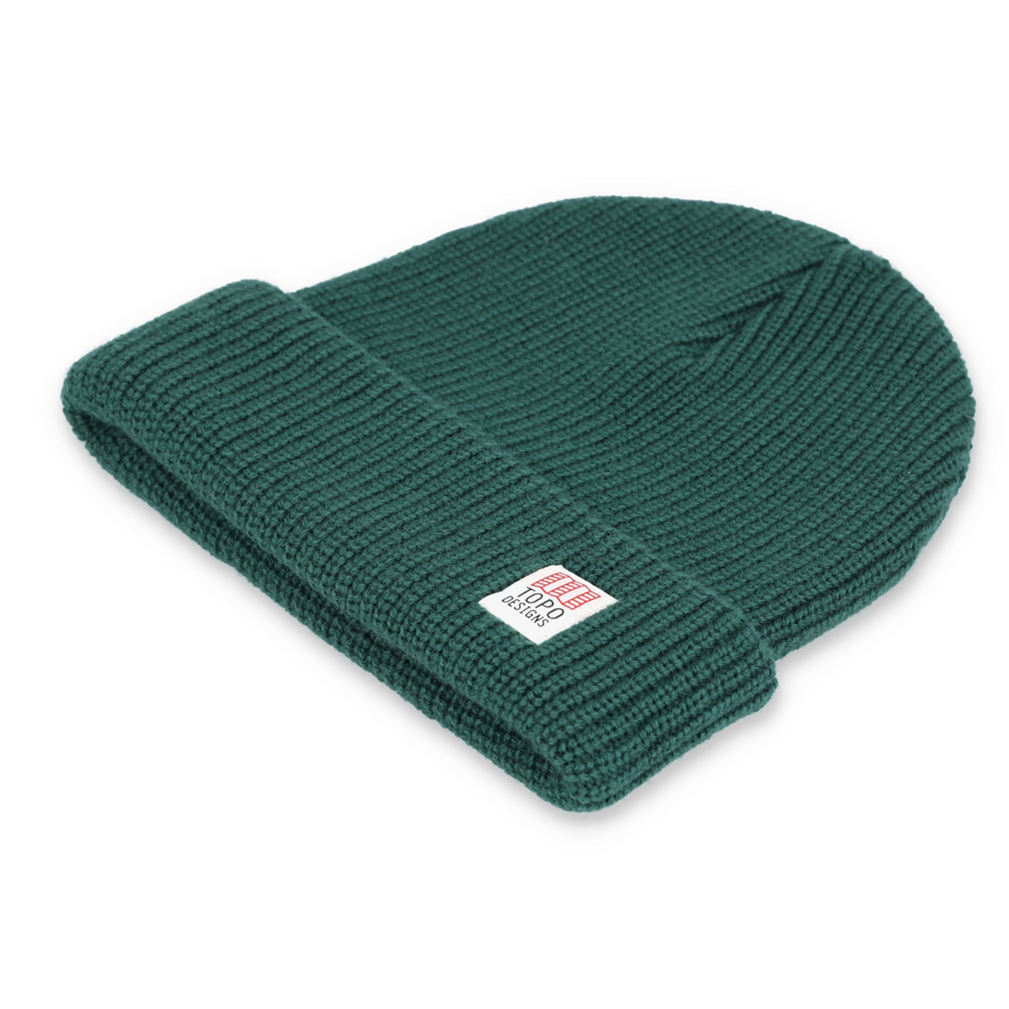 Detailaufnahme der Topo Designs Watch Cap Beanie mit Bündchen in "forest" grün.