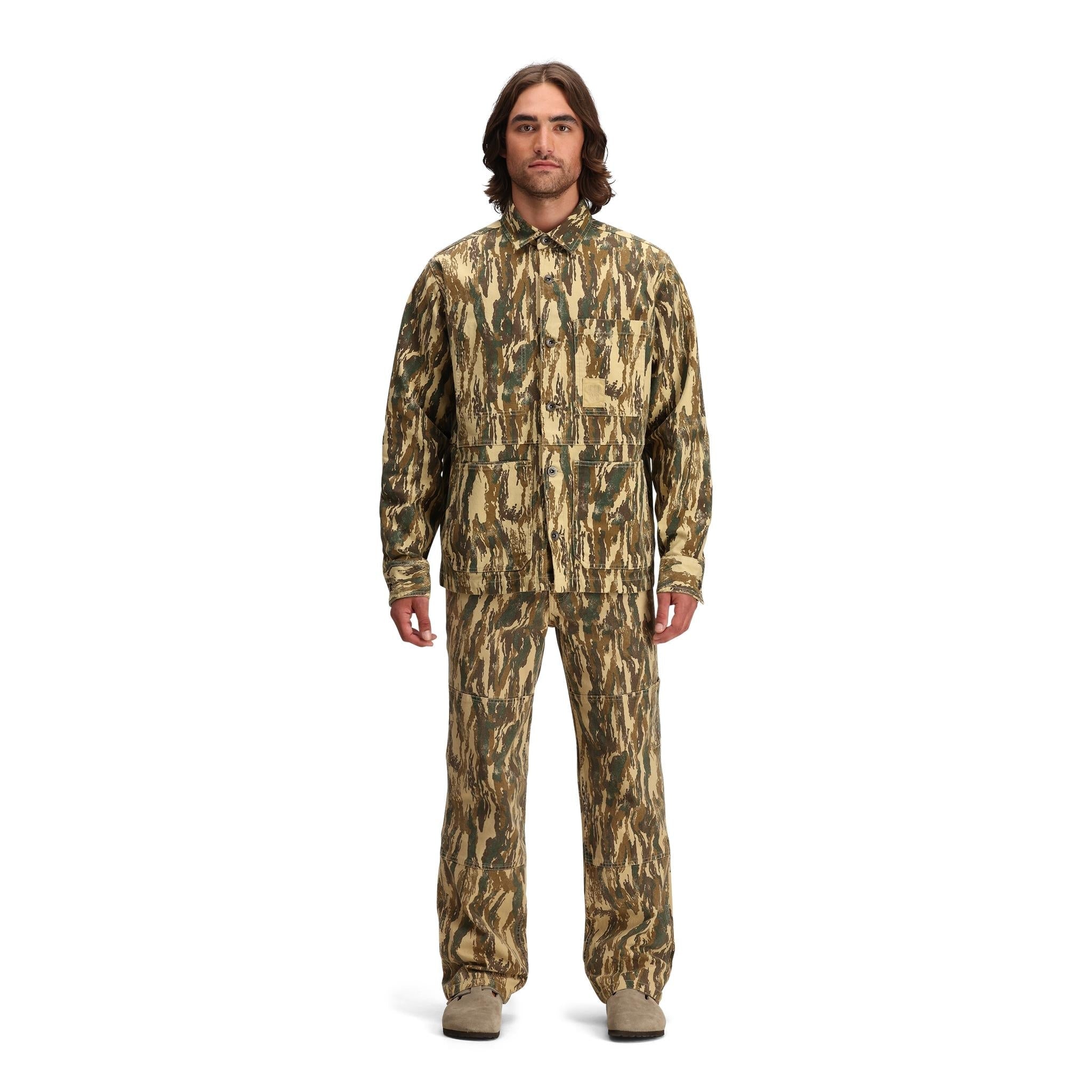 Vue générale du modèle de Topo Designs Dirt Utility Veste - Hommes  enDirt Camo Print".