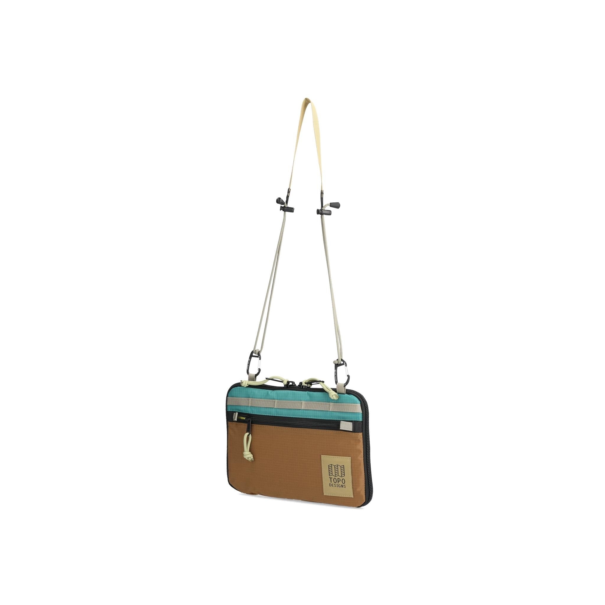 Vue avant du sac d'accessoires Topo Designs All Adventure en "Dark Khaki".