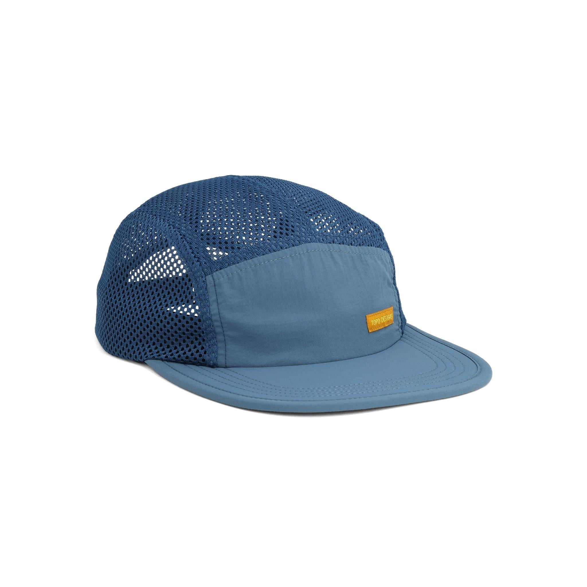 Vue avant du chapeau Topo Designs Global Hat en "Stone Blue" (bleu pierre)