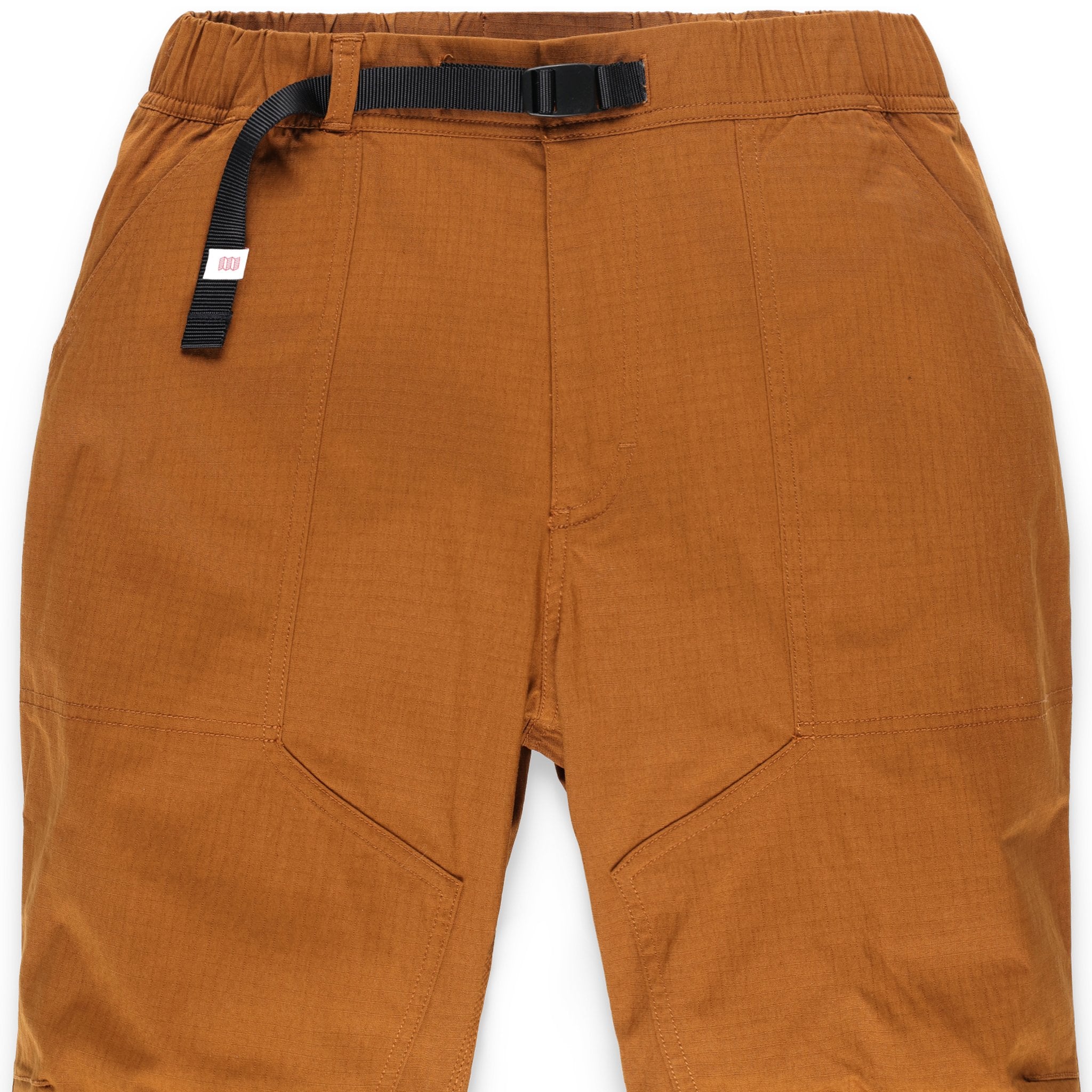 Vue générale de la ceinture et des poches avant du Pantalon randonnée Topo Designs Hommes Mountain lightweight Ripstop en brun terre.