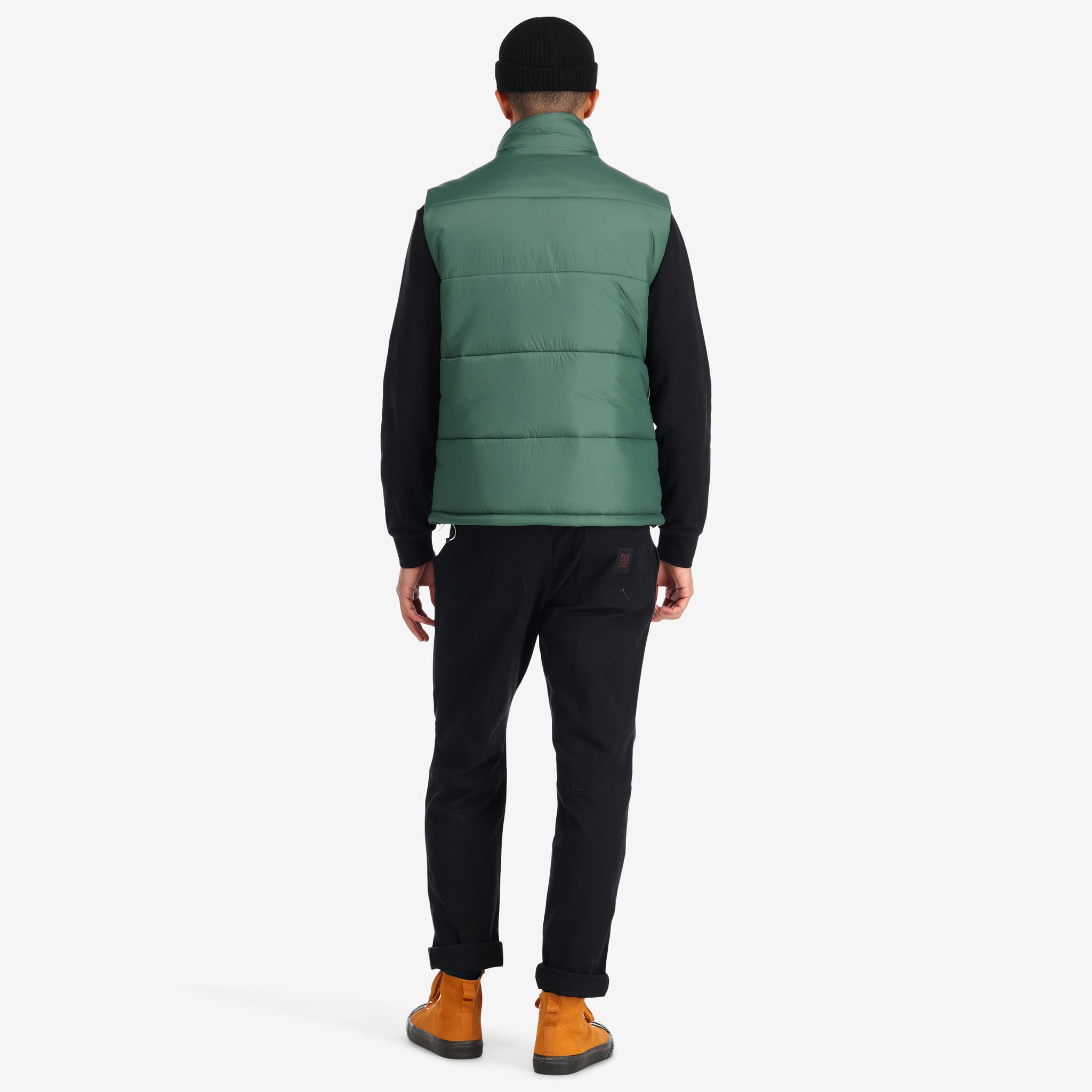 Modèle de dos de la veste isolée Topo Designs Hommes Mountain Puffer recycled en vert "Forest".