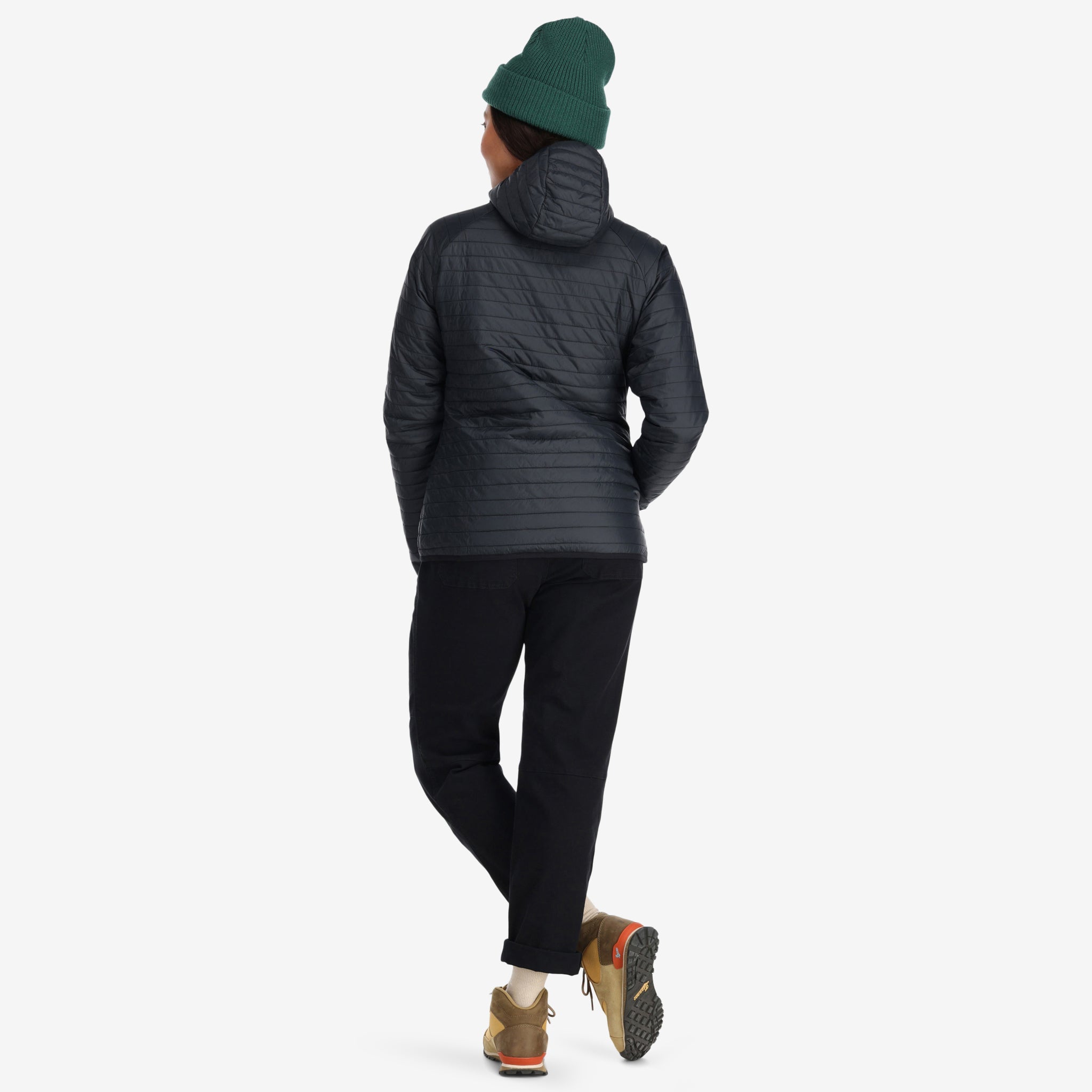 Modèle de dos de Topo Designs Femmes Global Puffer recycled insulated packable Hoodie Veste in "black"