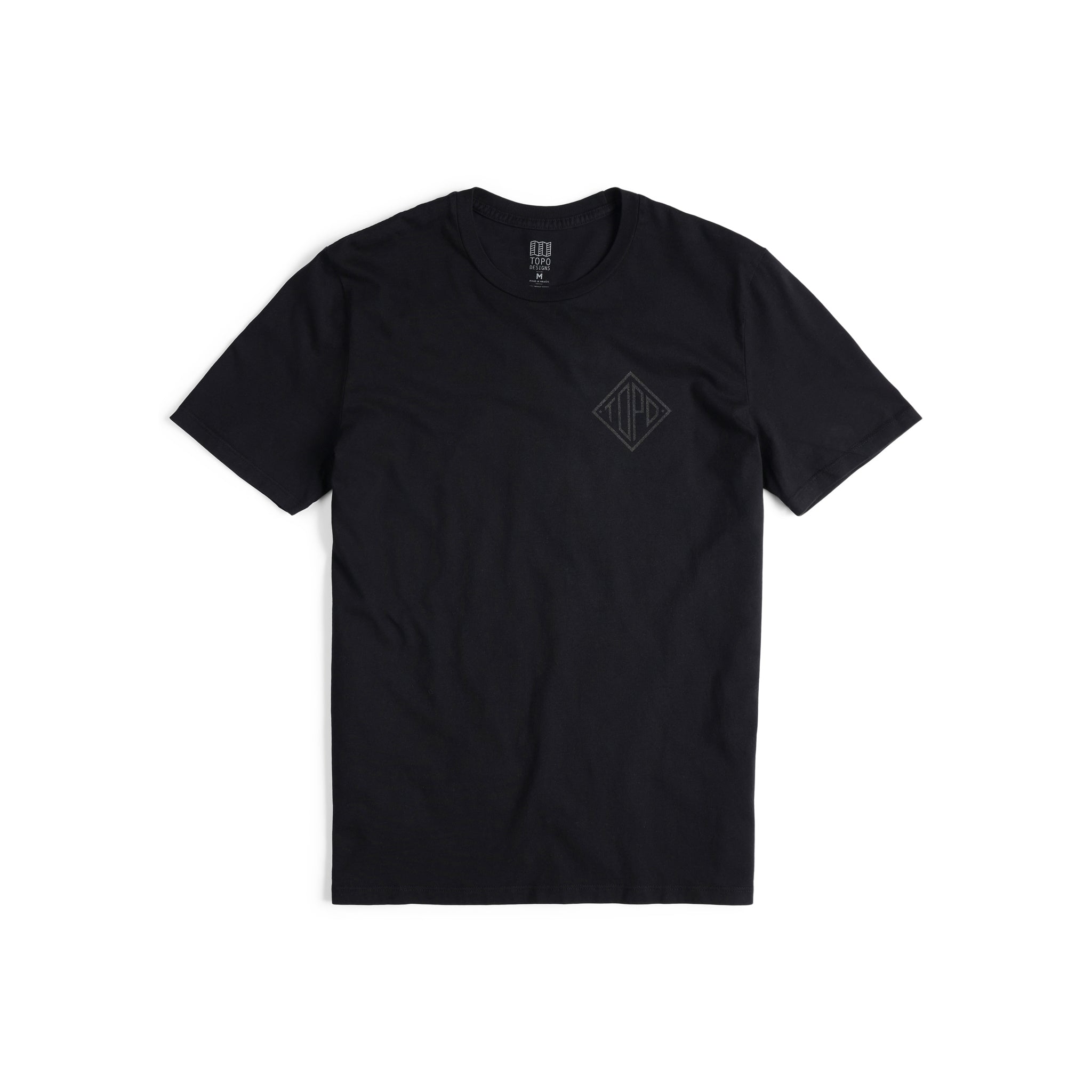 Vue de face du Topo Designs Hommes Small Diamond Tee-Shirt 100% coton biologique Manches Courtes graphic logo Chemise in "black".