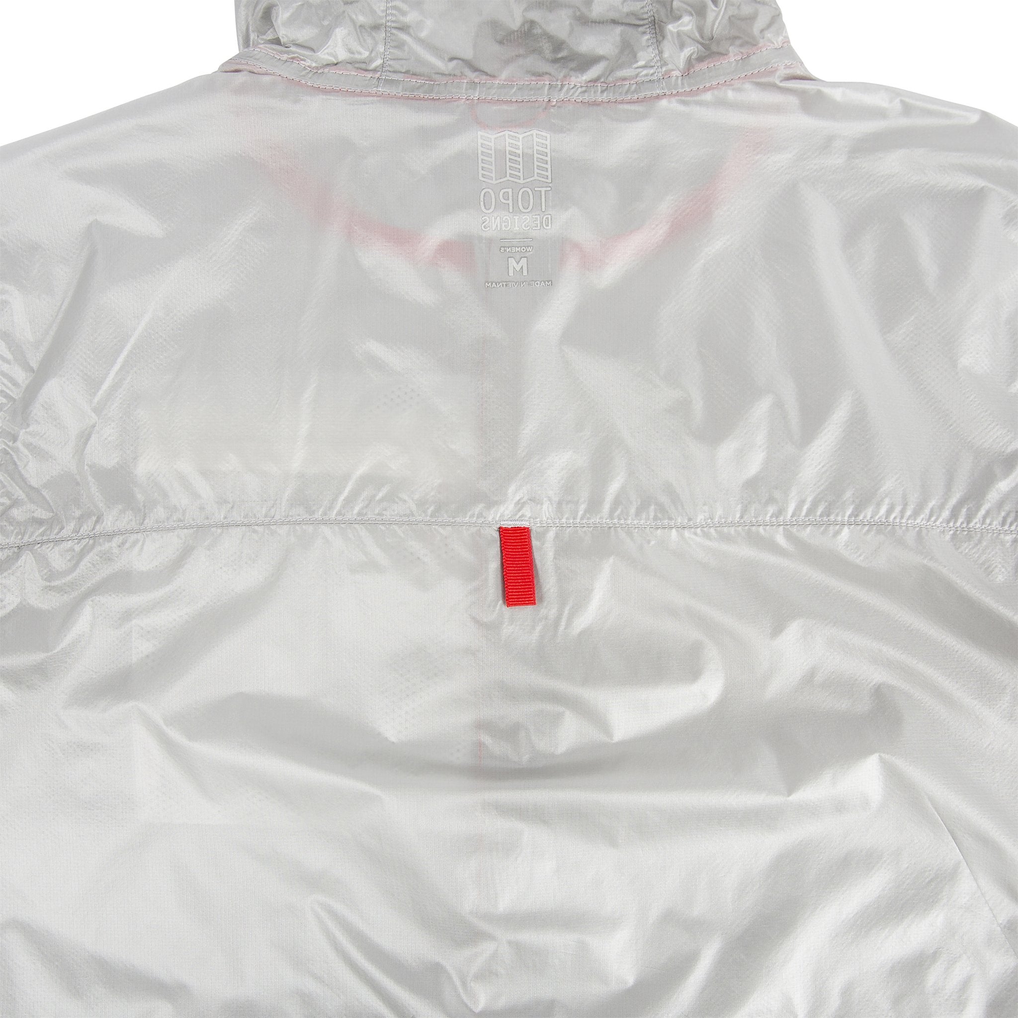 Détail arrière de la Veste  Ultralight de Topo Designs - Veste voyage légère pour femme en argent